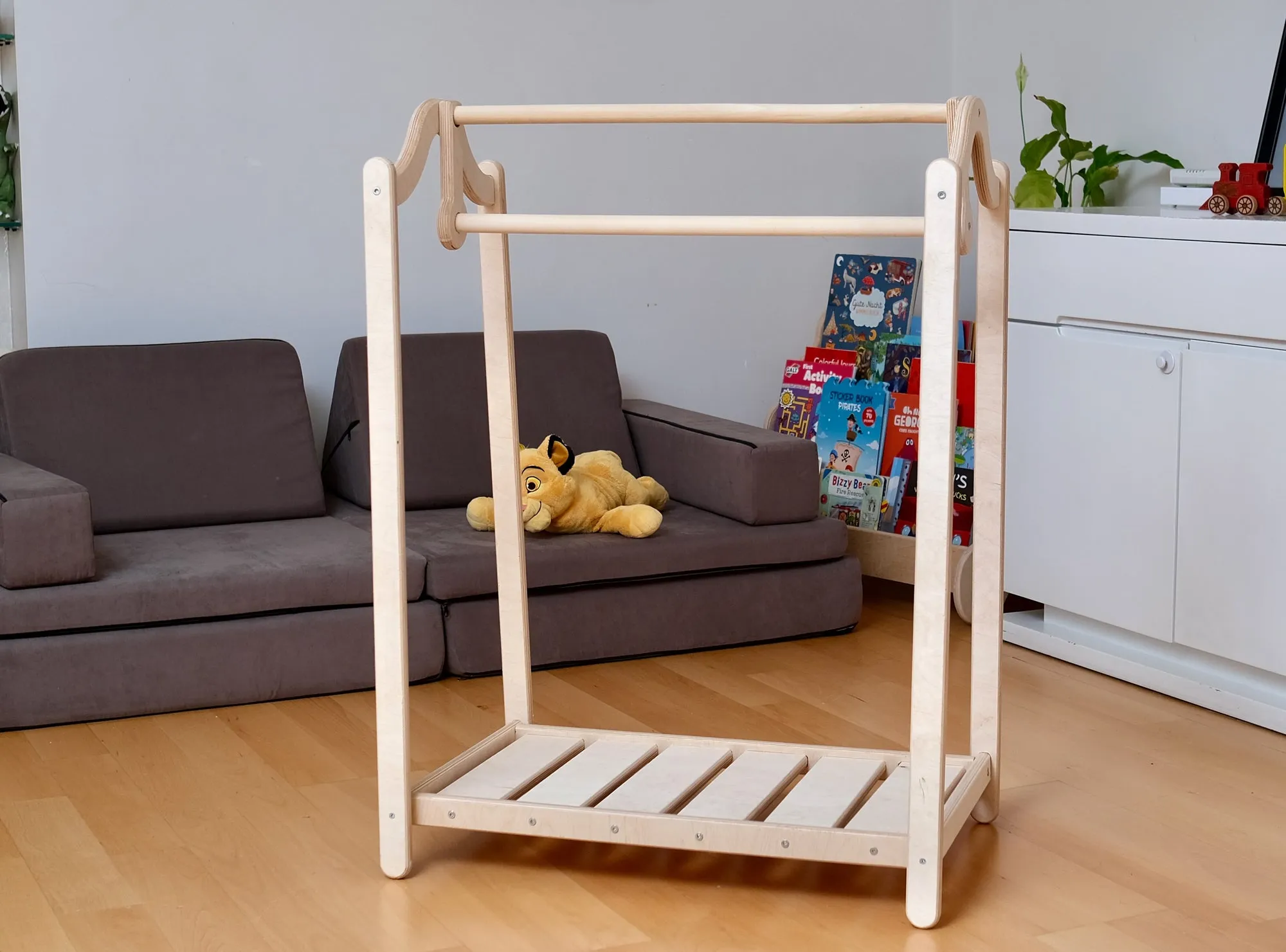 🧸 Montessori Wooden Kids Clothing Rack