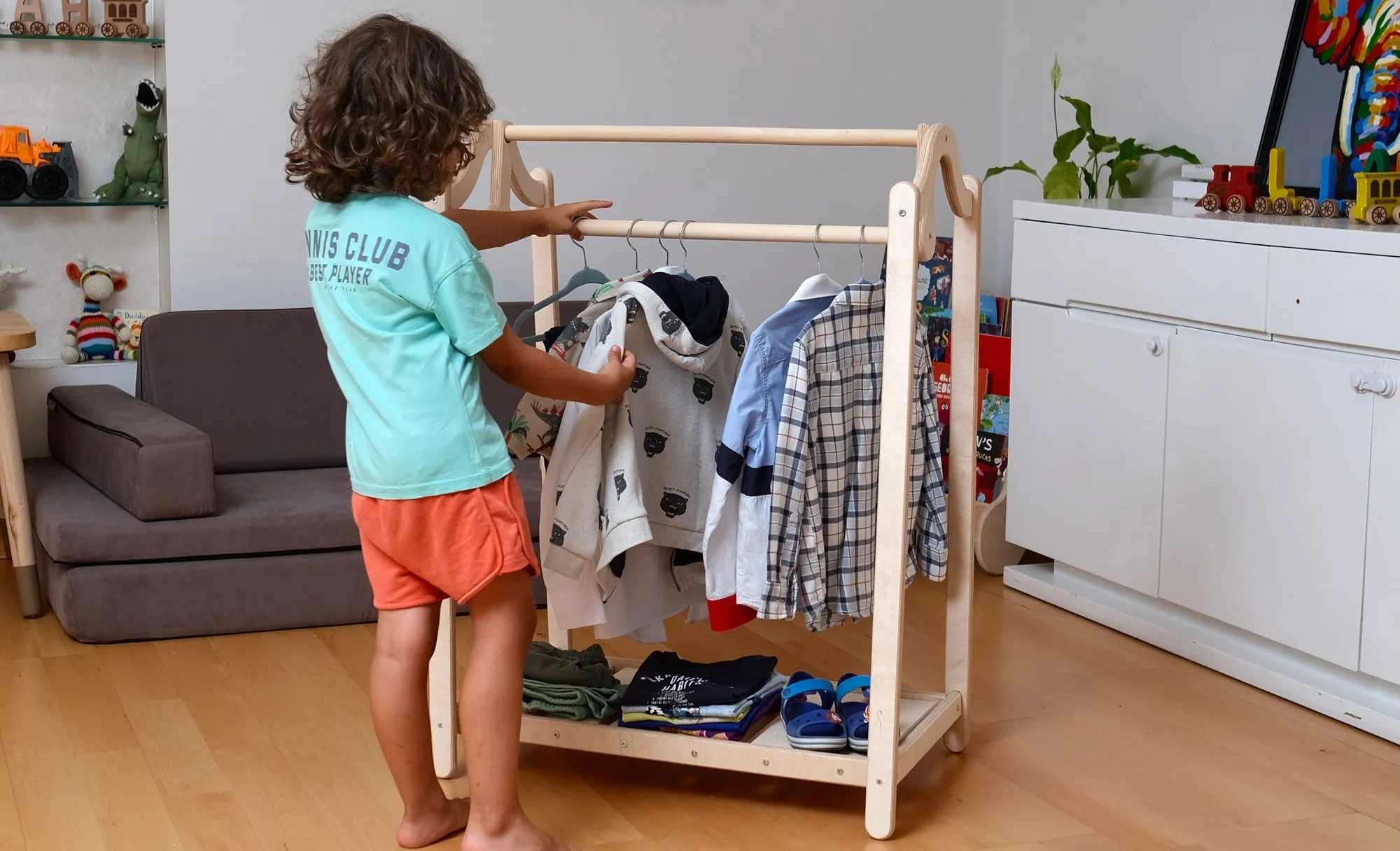 🧸 Montessori Wooden Kids Clothing Rack