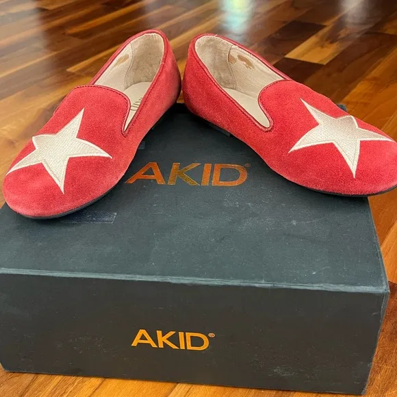 Akid BNIB Marlow Star loafer, NEW