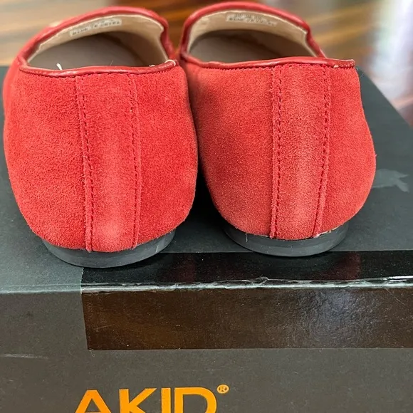 Akid BNIB Marlow Star loafer, NEW