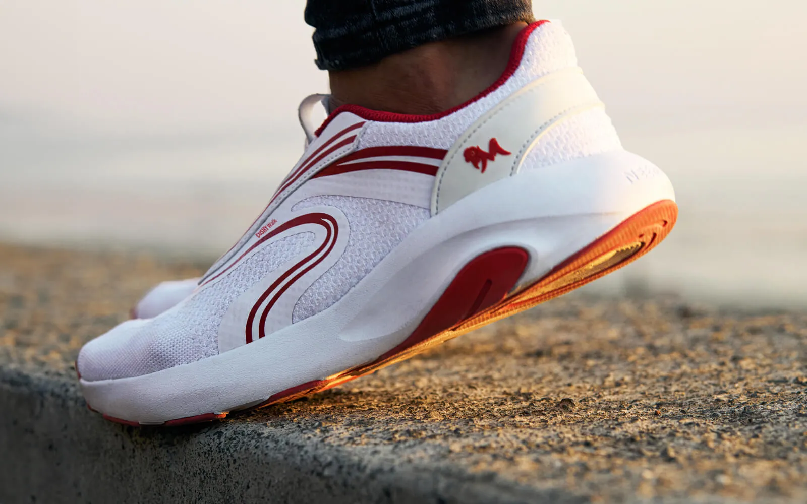 Begin Walk - Unwind : White-Red