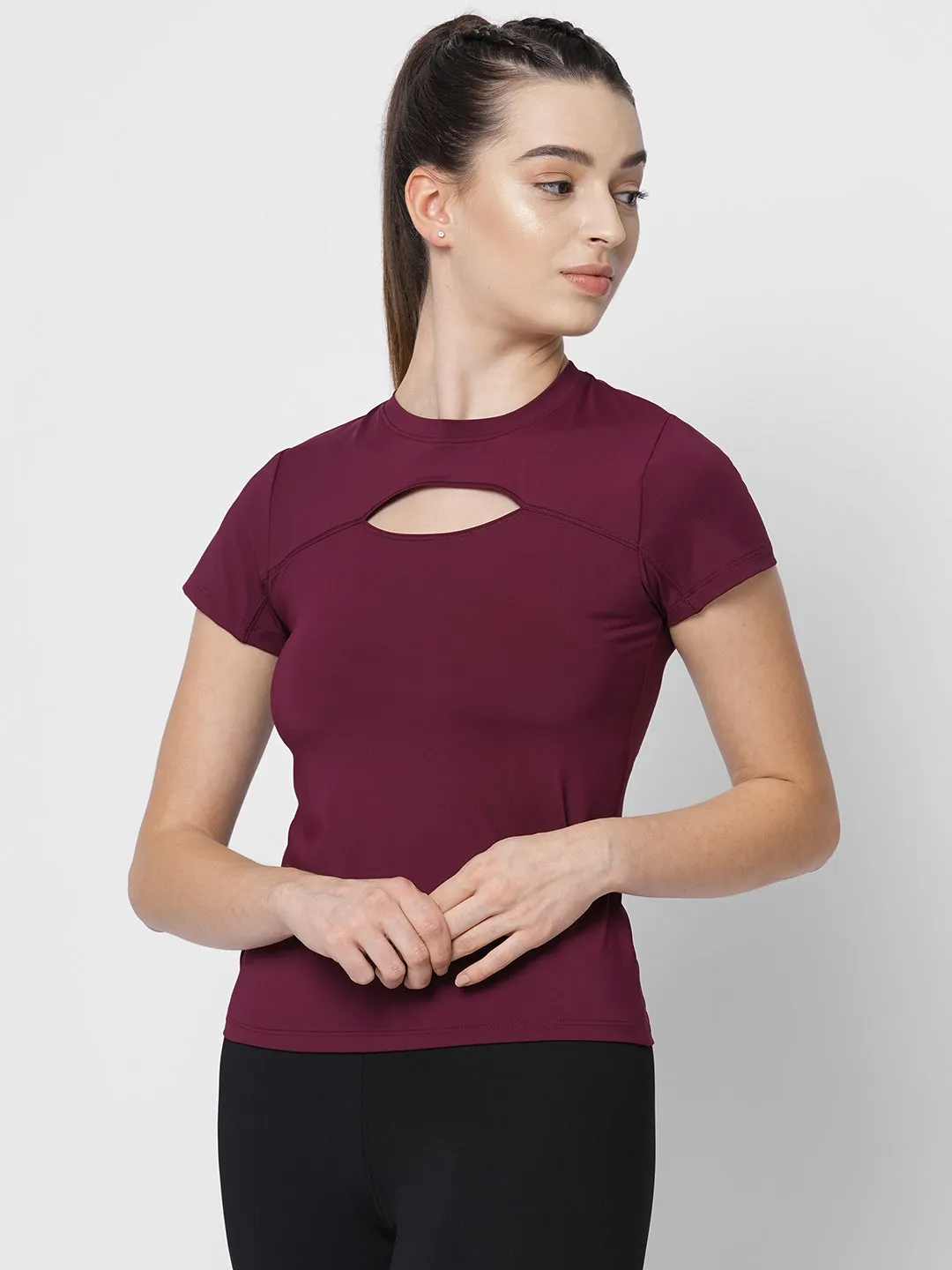 Fitkin women maroon front key hole short sleeve tshirt