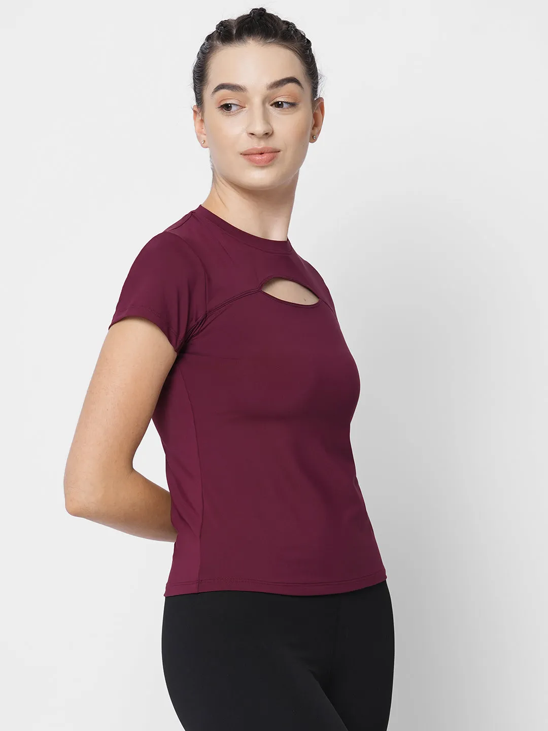 Fitkin women maroon front key hole short sleeve tshirt