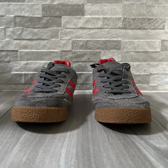 Gola Low Top Sneaker- Gray and Red- Size 3 Kids