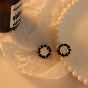 just-lil-things-black-pin-earrings-jlt10787