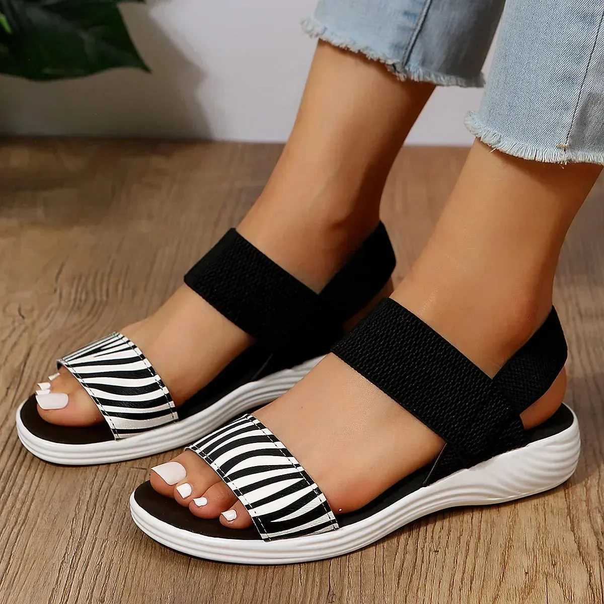 Linda® | Comfort and convenience sandals