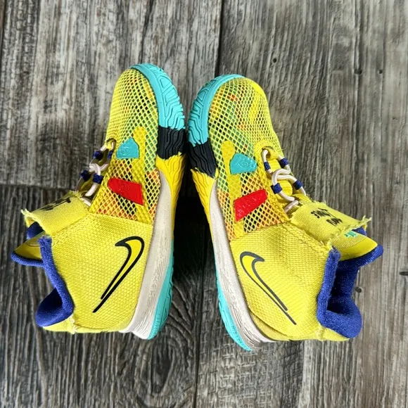 Nike Kyrie 7 1 World 1 World People Yellow, Size 7C