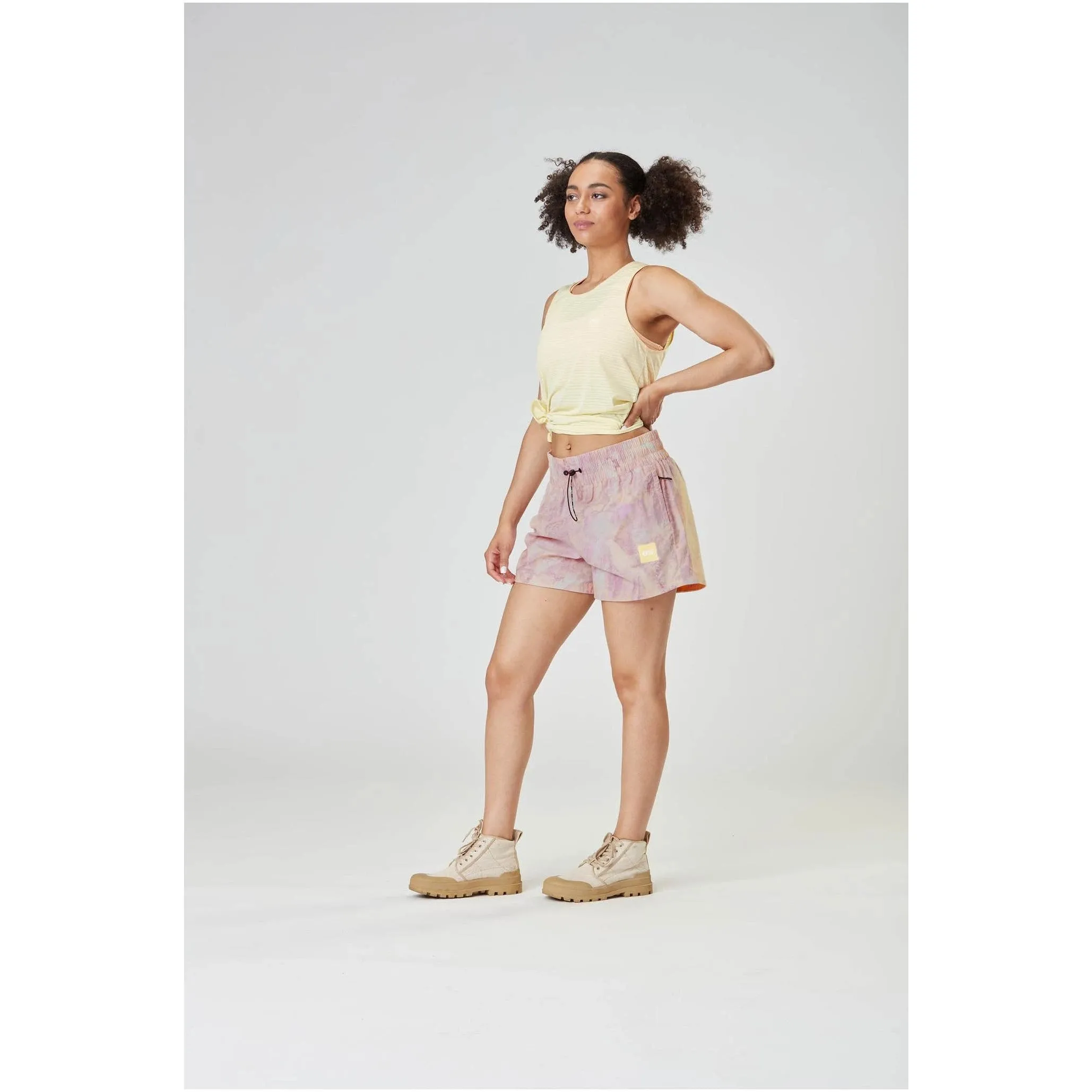 Picture Oslon Printed Tech Shorts Geology Cream
