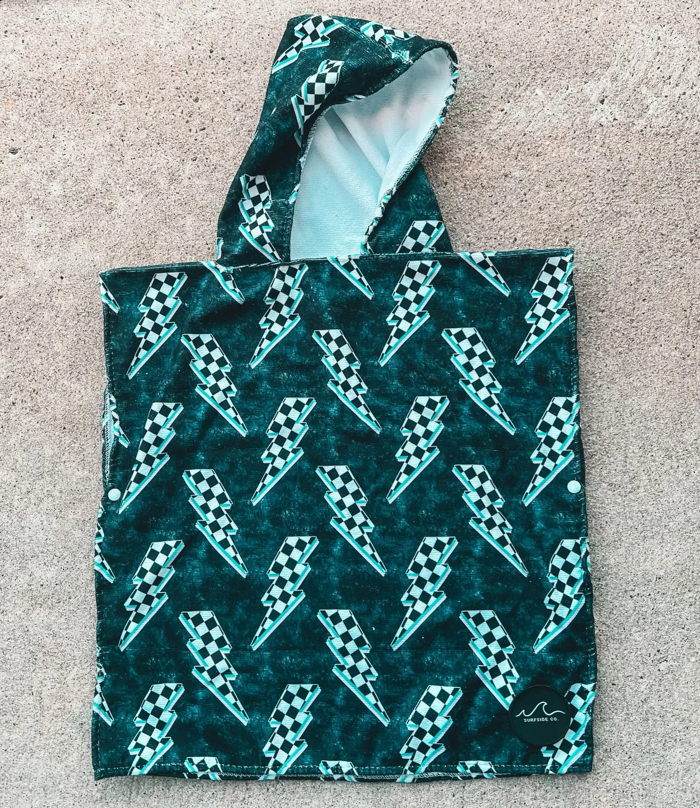 RAD Bolt Hooded Towel/ Poncho