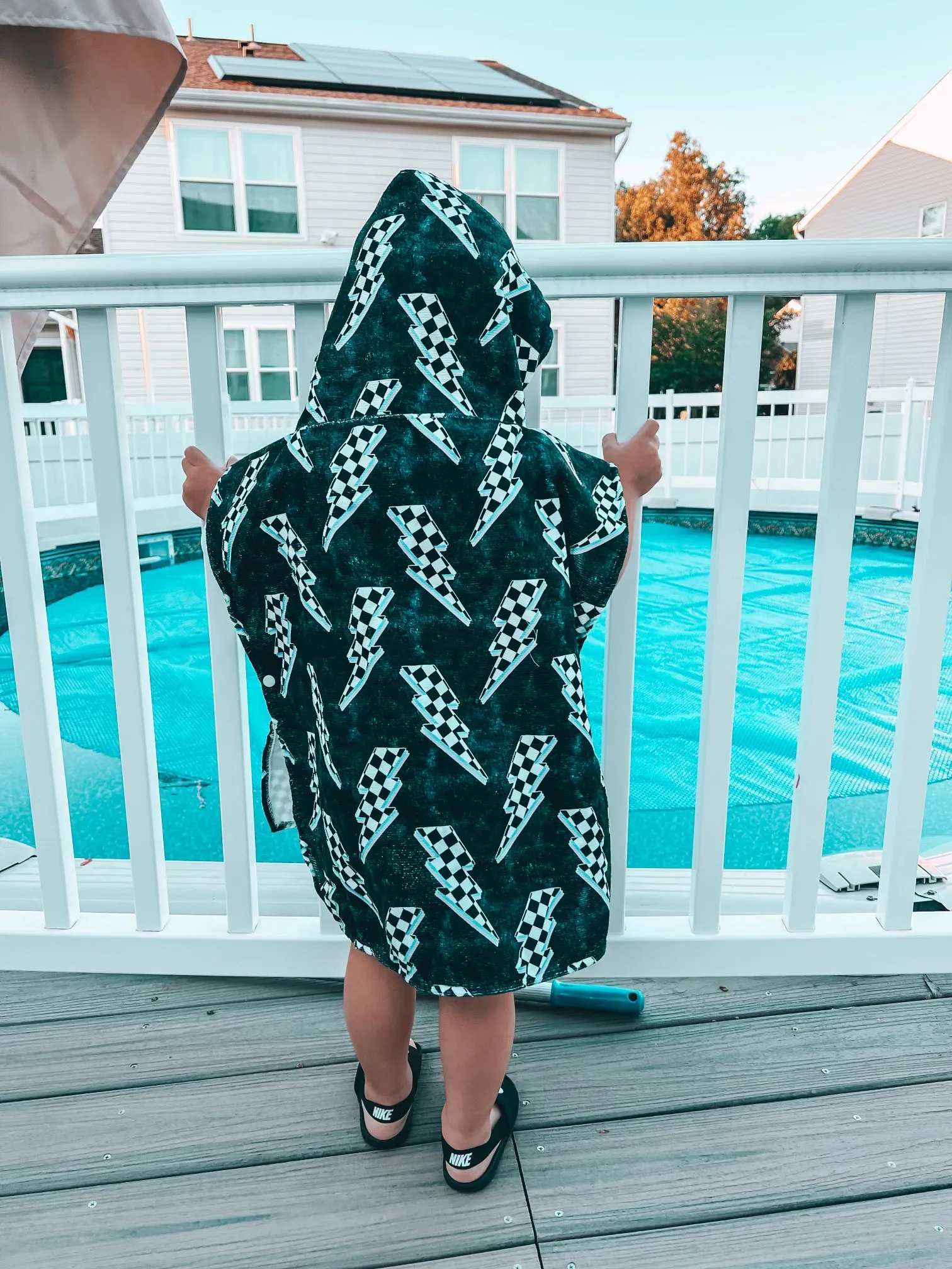 RAD Bolt Hooded Towel/ Poncho