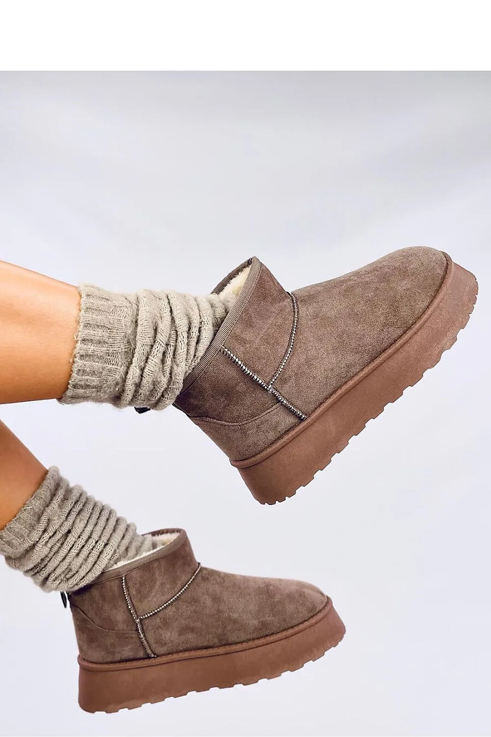 Snow boots