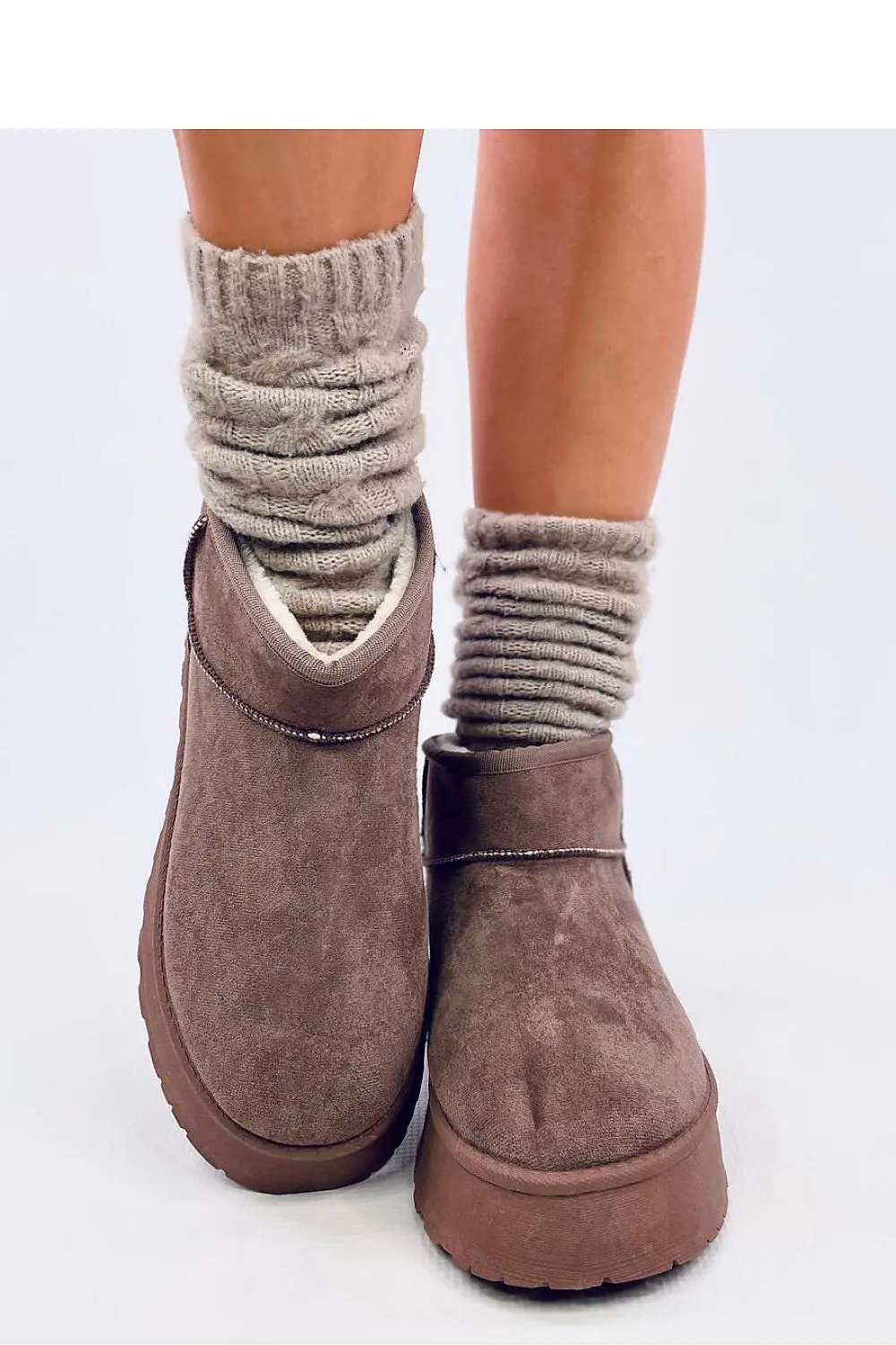 Snow boots