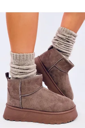 Snow boots