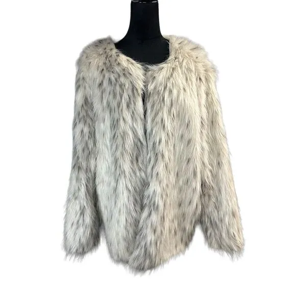 TORRID Cream Faux Fur Crop Jacket sz 4 X