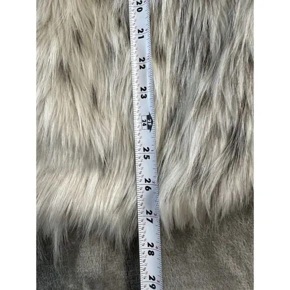 TORRID Cream Faux Fur Crop Jacket sz 4 X